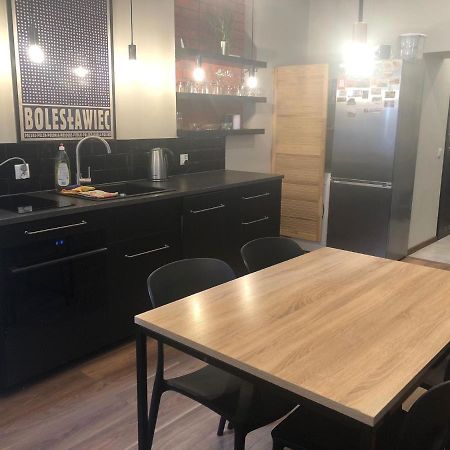 Apartament Srodmiescie 1 Sypialnia Oraz 1 Salon วาลบ์จิก ภายนอก รูปภาพ